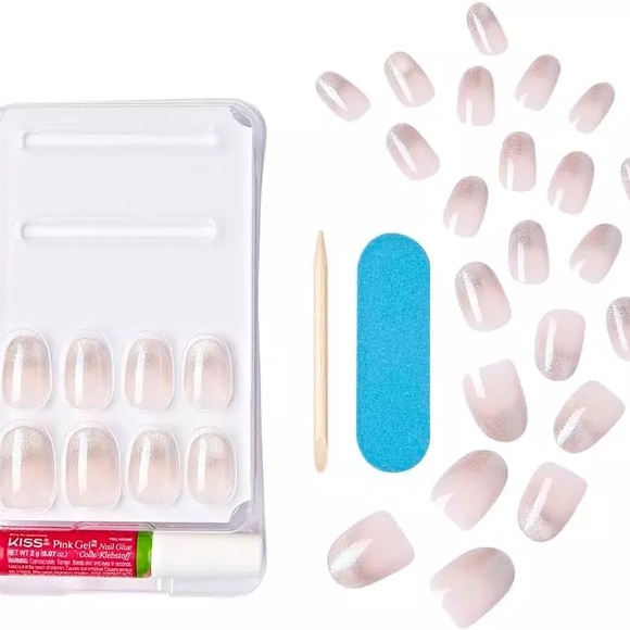 KISS Voguish Fantasy Press On Nails - Bundle of 3 Winter Press On Nails NIB - Picture 12 of 12